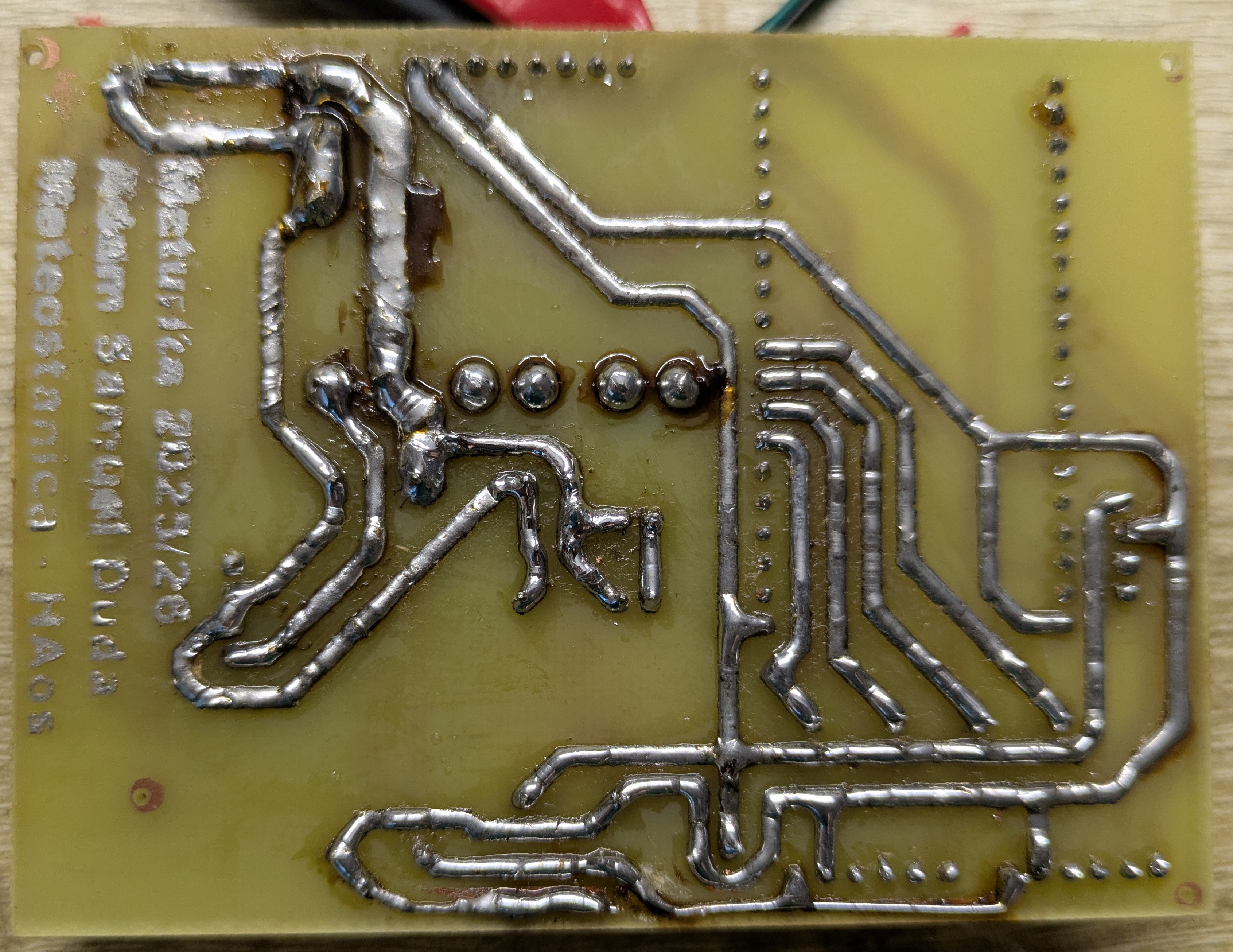 Plošný spoj hotový spodok