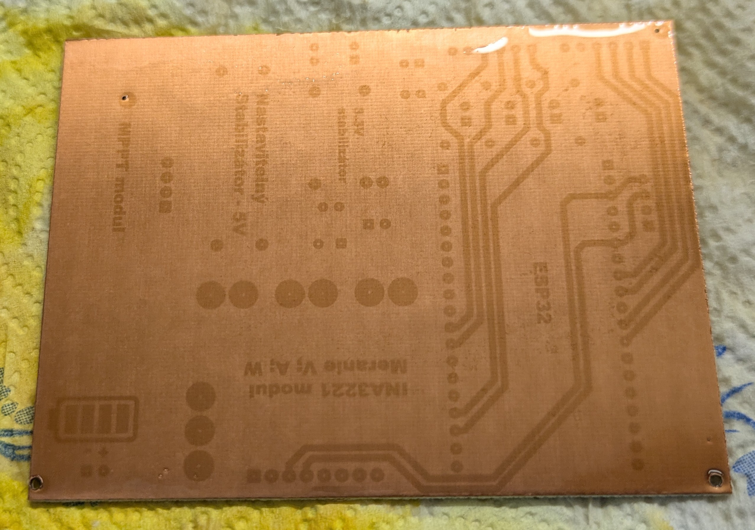 Plošný spoj po vyvojke